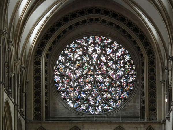 bishops eye Lincoln Lincoln cathedral Stained glass 01