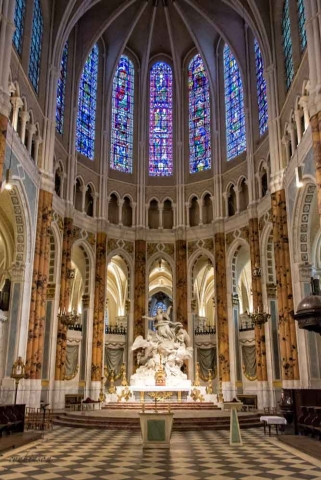 chartres high altar closer 